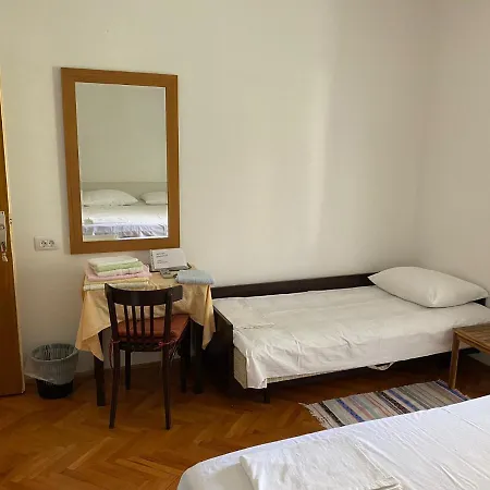 Jelena Guest house 2*