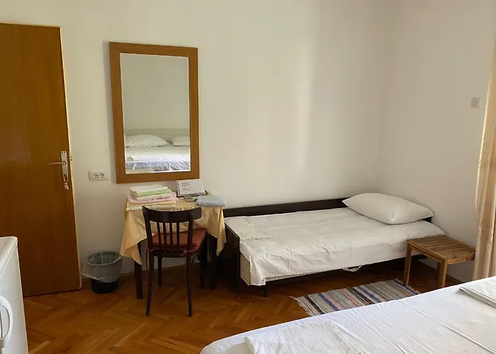 Jelena Guest house 2*